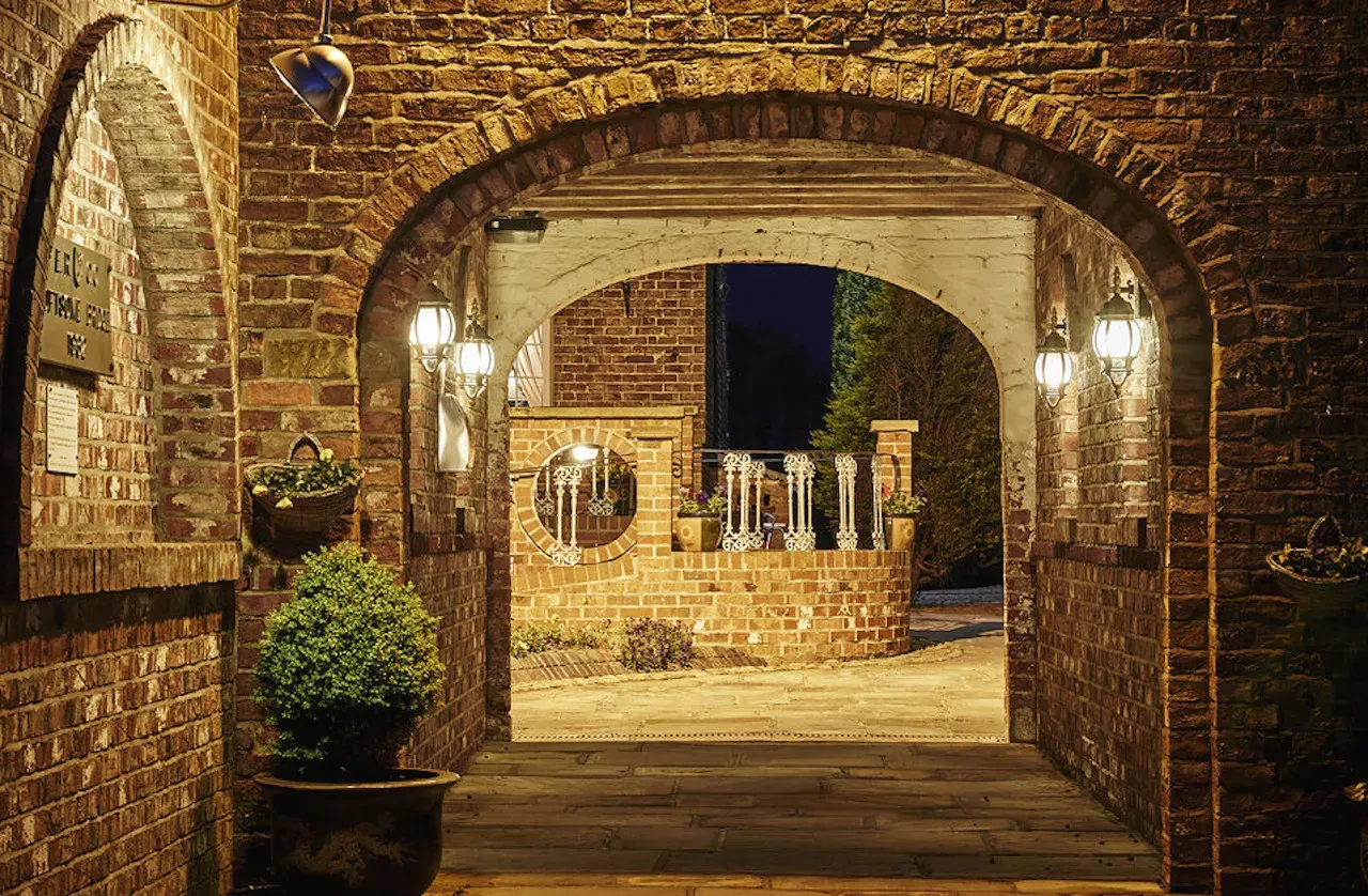 Loftsome Bridge hotel entrance