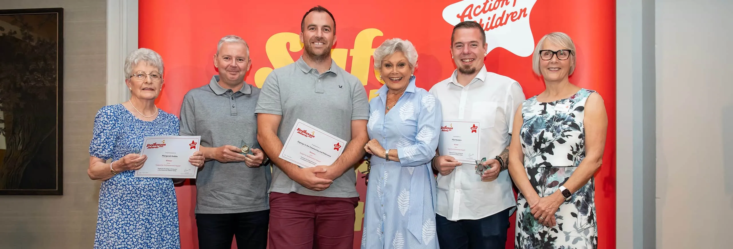 Mike Manders presented with a Stephenson Award