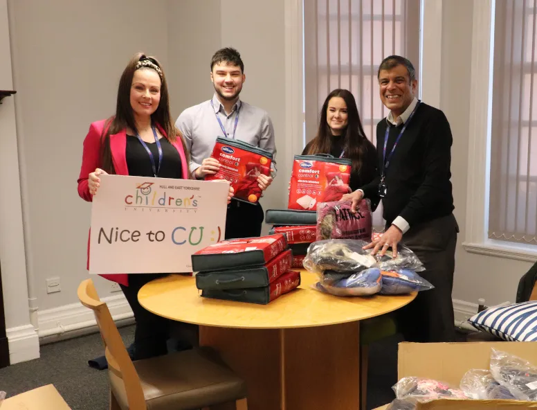 Hull Trains partners with Hull Childrens University to deliver warm packs
